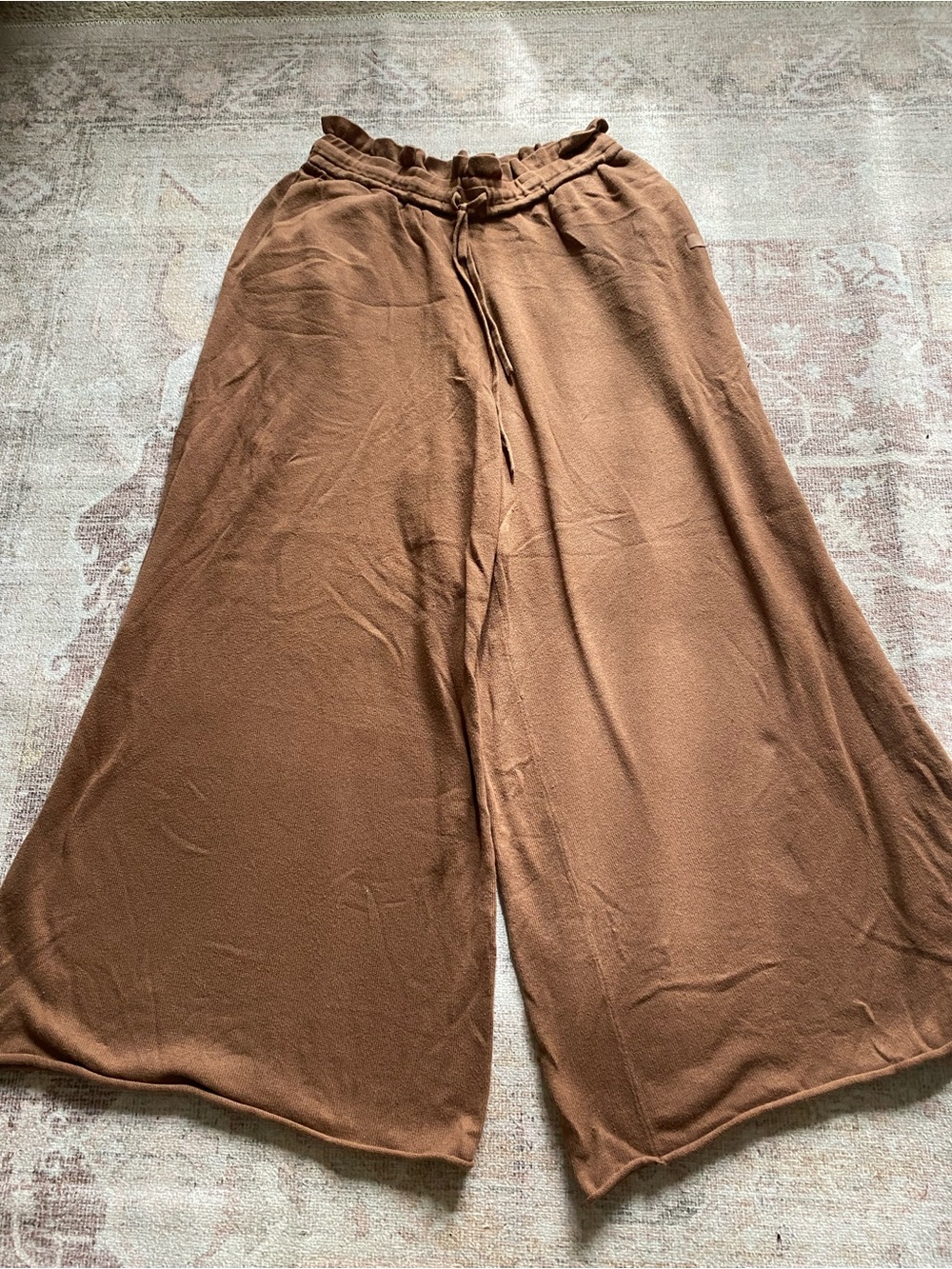LUNYA Cotton Silk Wide-Legged Lounge Pants in Walnut - Picture 3 of 7